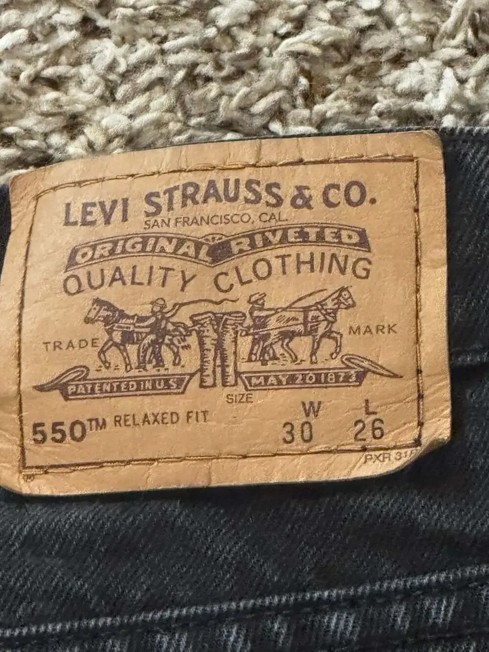 Vintage Levi's 550 Relaxed Fit Black Denim Jeans Husky Size 30x26 Made in USA